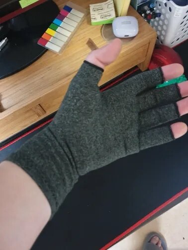 compression gloves
